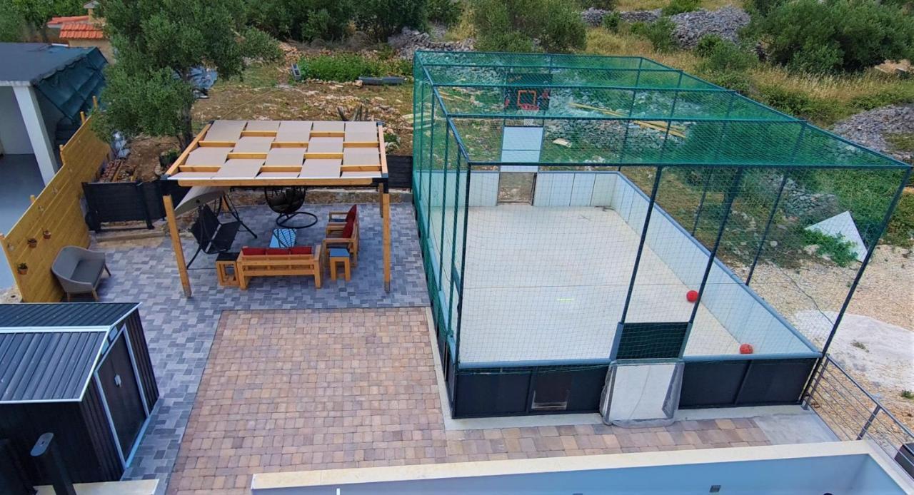Villa Freya - Vacation House สลาทิเน ภายนอก รูปภาพ