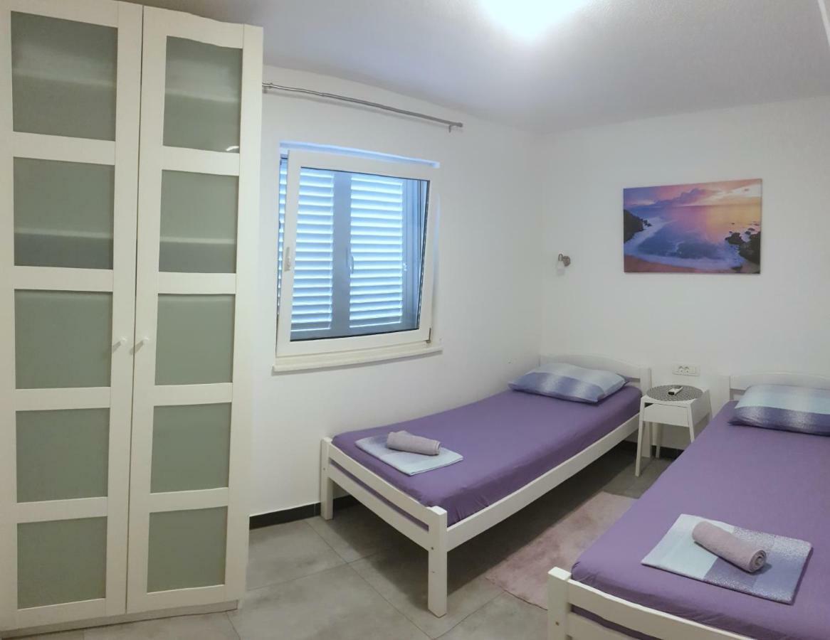 Villa Freya - Vacation House สลาทิเน ภายนอก รูปภาพ